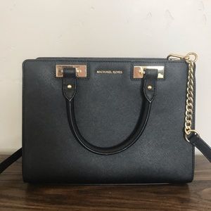 Black Michael kors purse